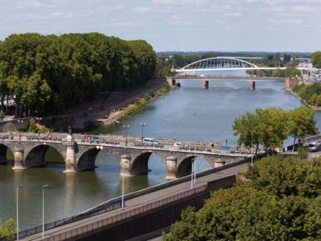 Photo de la maine et du pont de Verdun